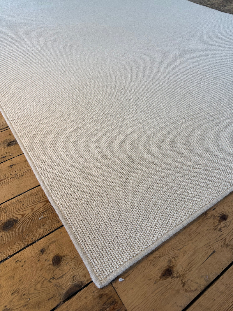 Royal view 100% wool rug 200cm x 300cm