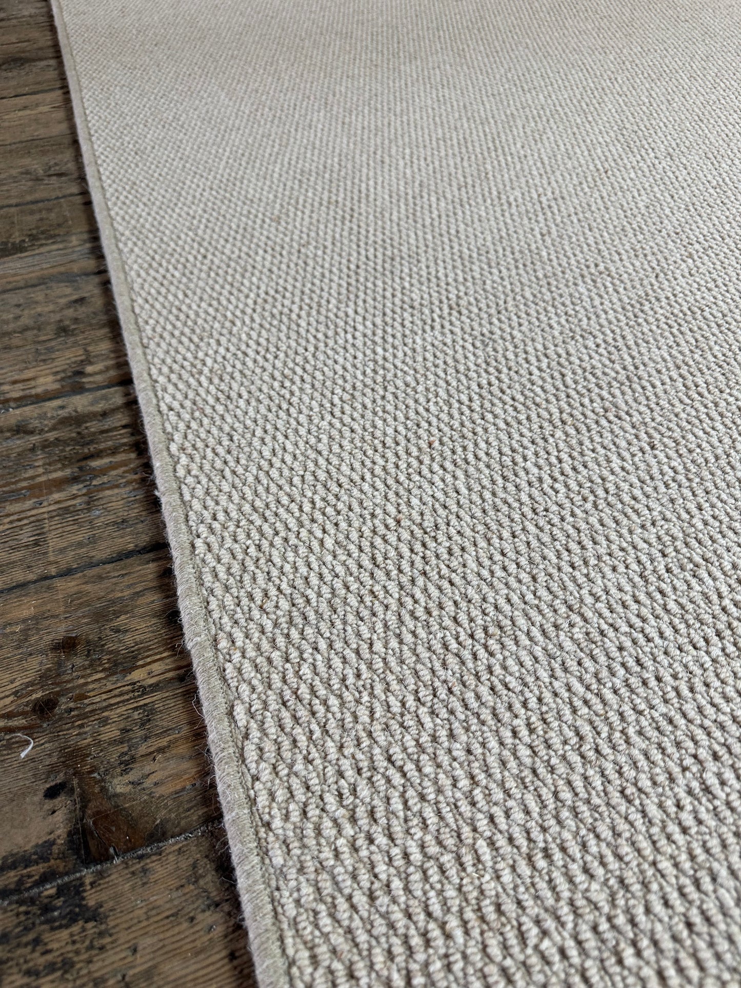Pine 100% wool rug 188cm x 280cm