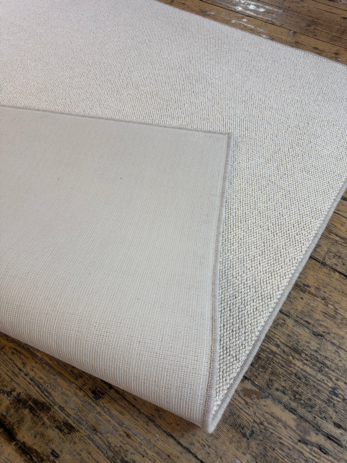 Eagle 100% undyed wool rug 200cm x 250cm