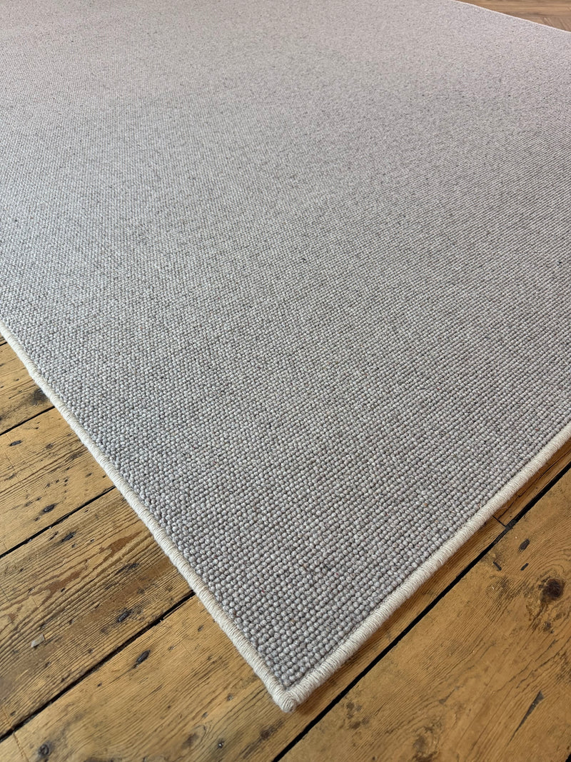 Dapple 100% wool rug 206cm x 305cm