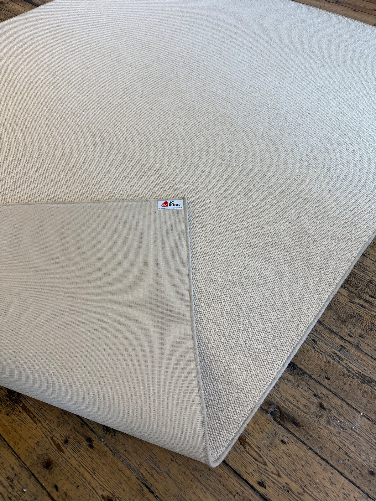 Eagle 100% undyed wool rug 250cm x 350cm