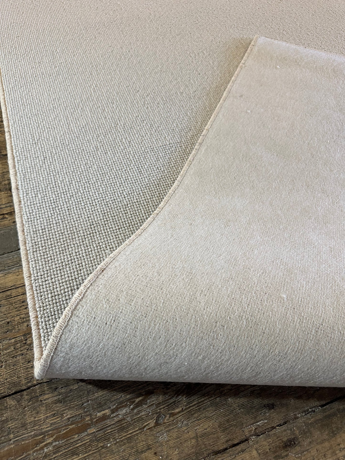 Perendale 100% wool rug 222cm x 300cm