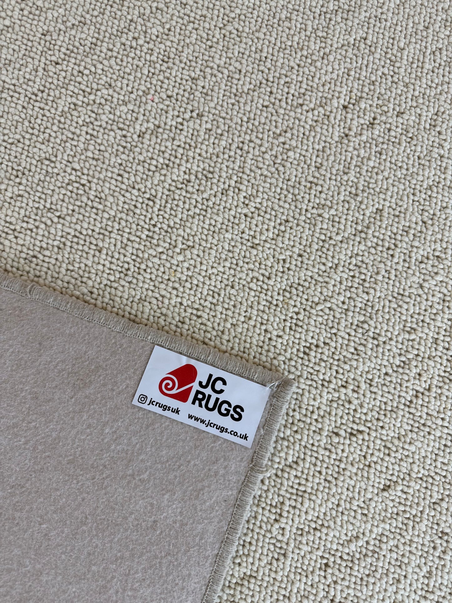 Blanc ivoire 100% wool rug 250cm x 337cm