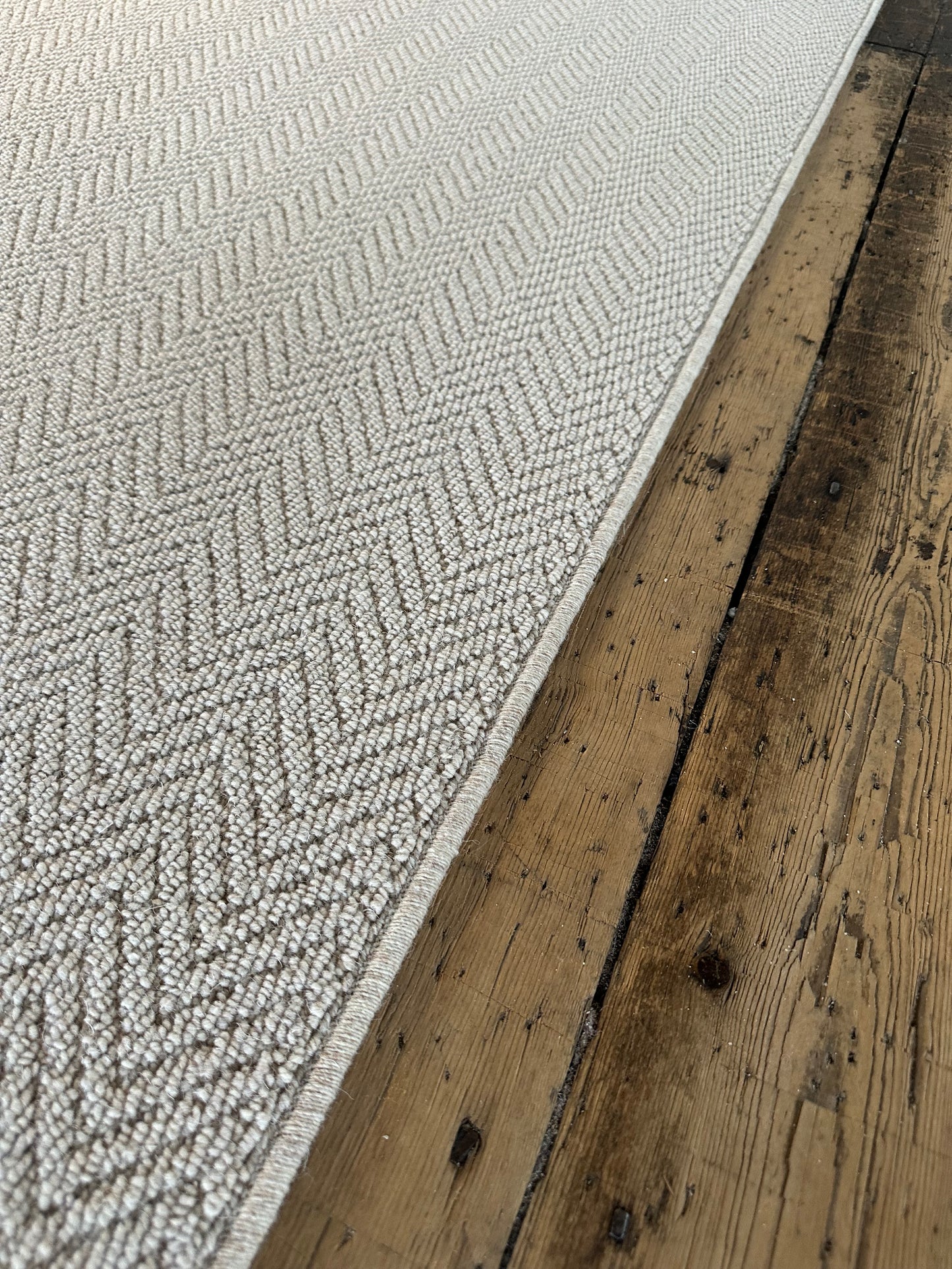 Herringbone 100% wool rug 190cm x 260cm