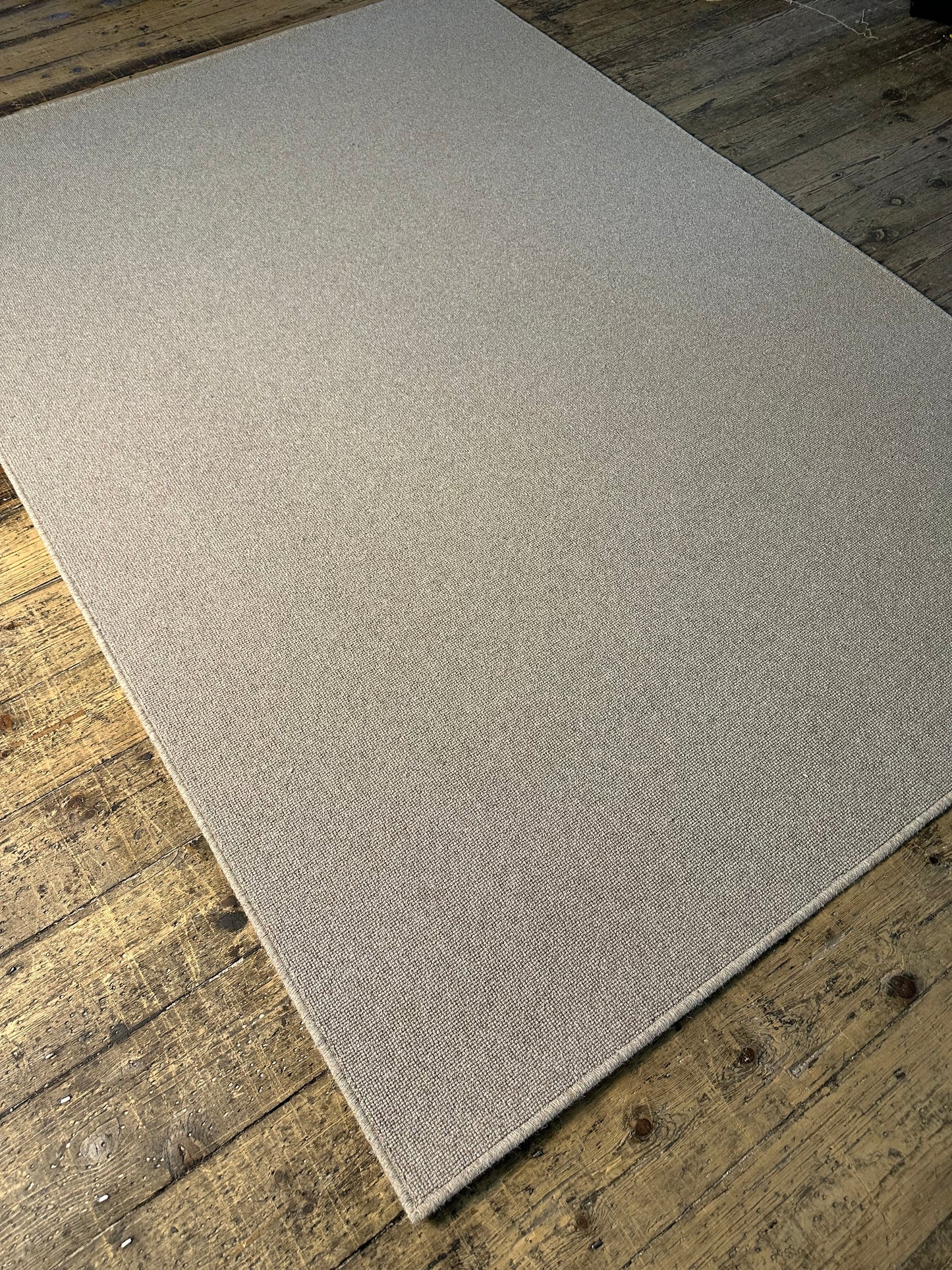 Fenwick 100% wool rug 160cm x 230cm