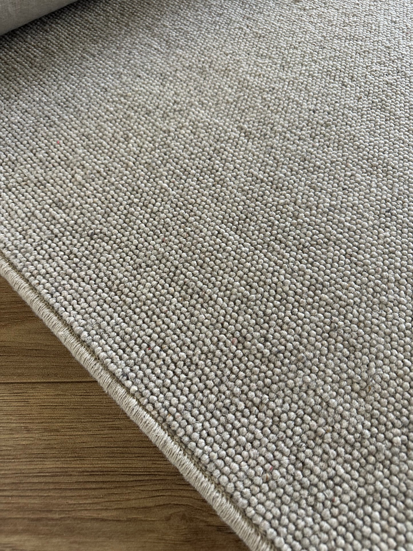 Pumice 100% wool rug 235cm x 328cm
