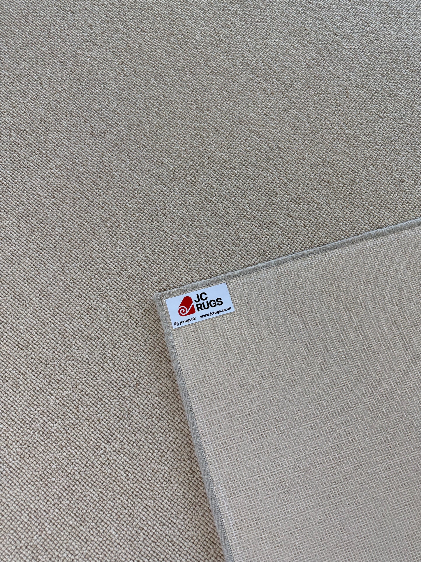Wafer 100% wool rug 272cm x 385cm