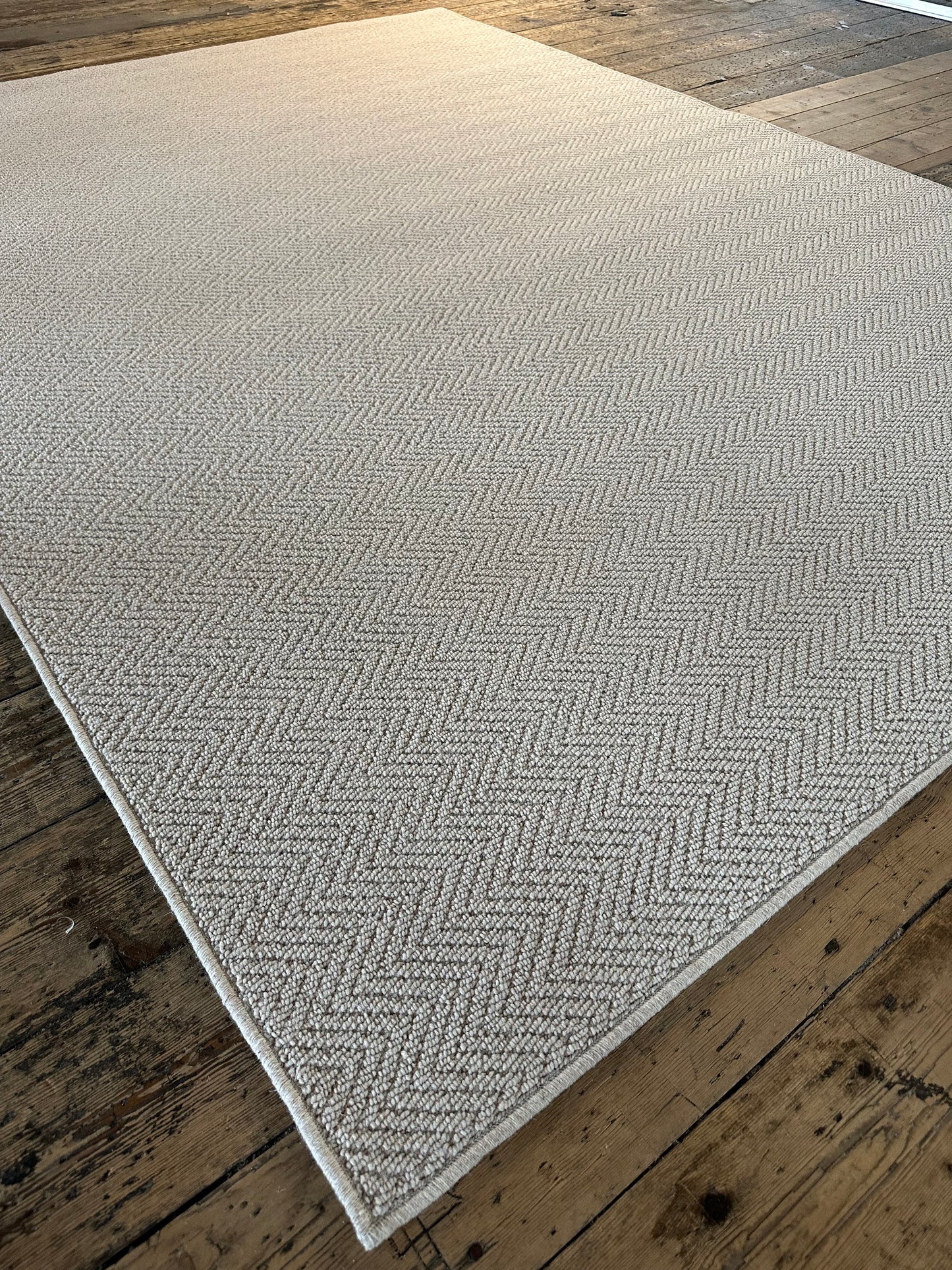 Herringbone 100% wool rug 190cm x 260cm