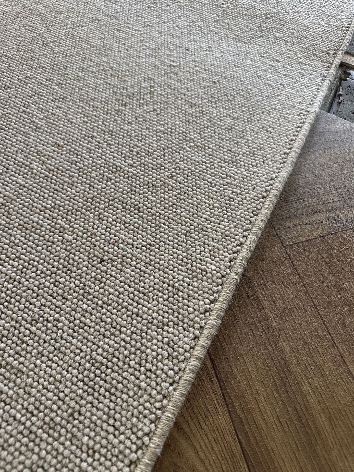 Pumice 100% wool rug 235cm x 328cm