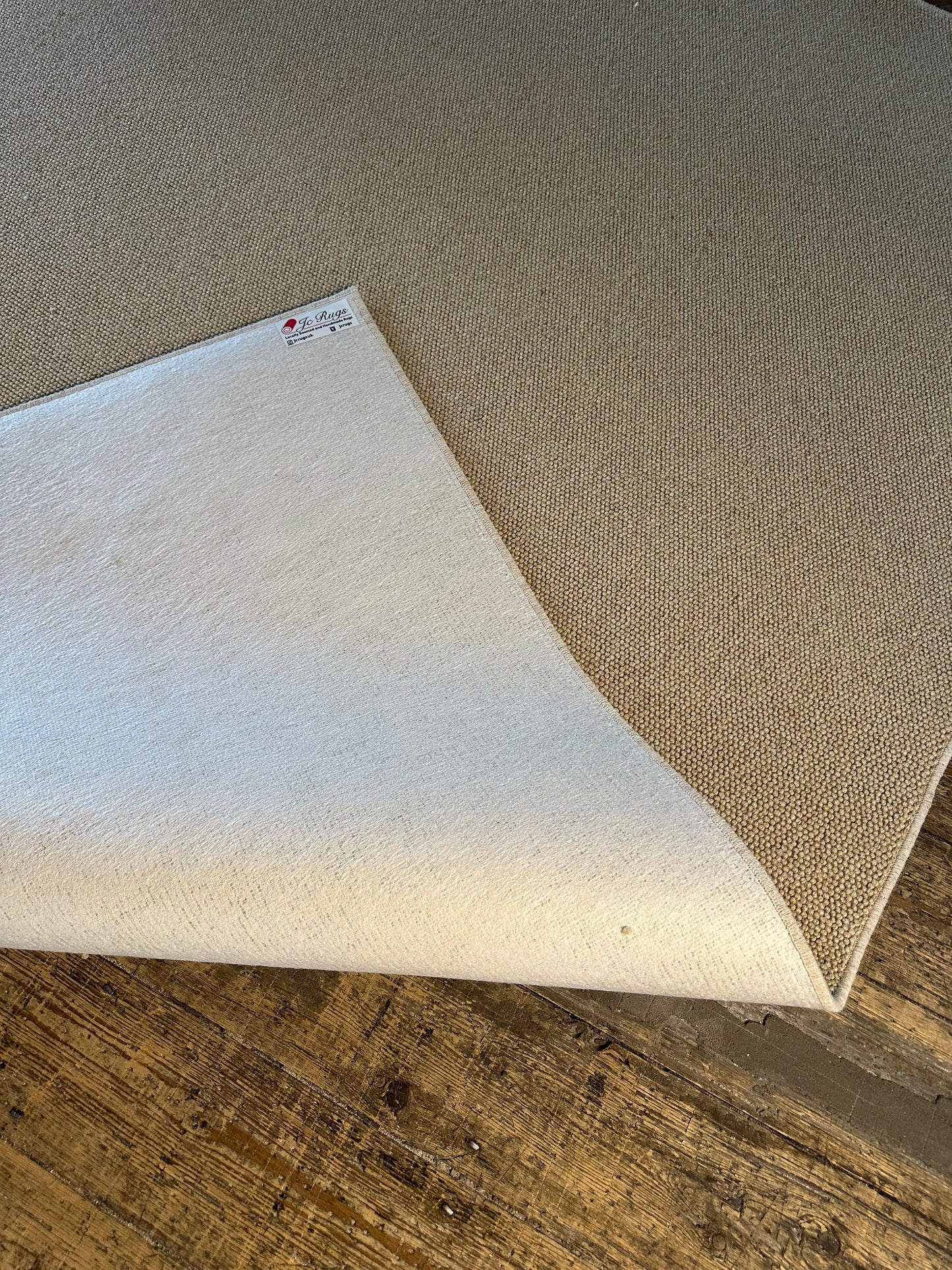 Honey gold 100% wool rug 190cm x 260cm