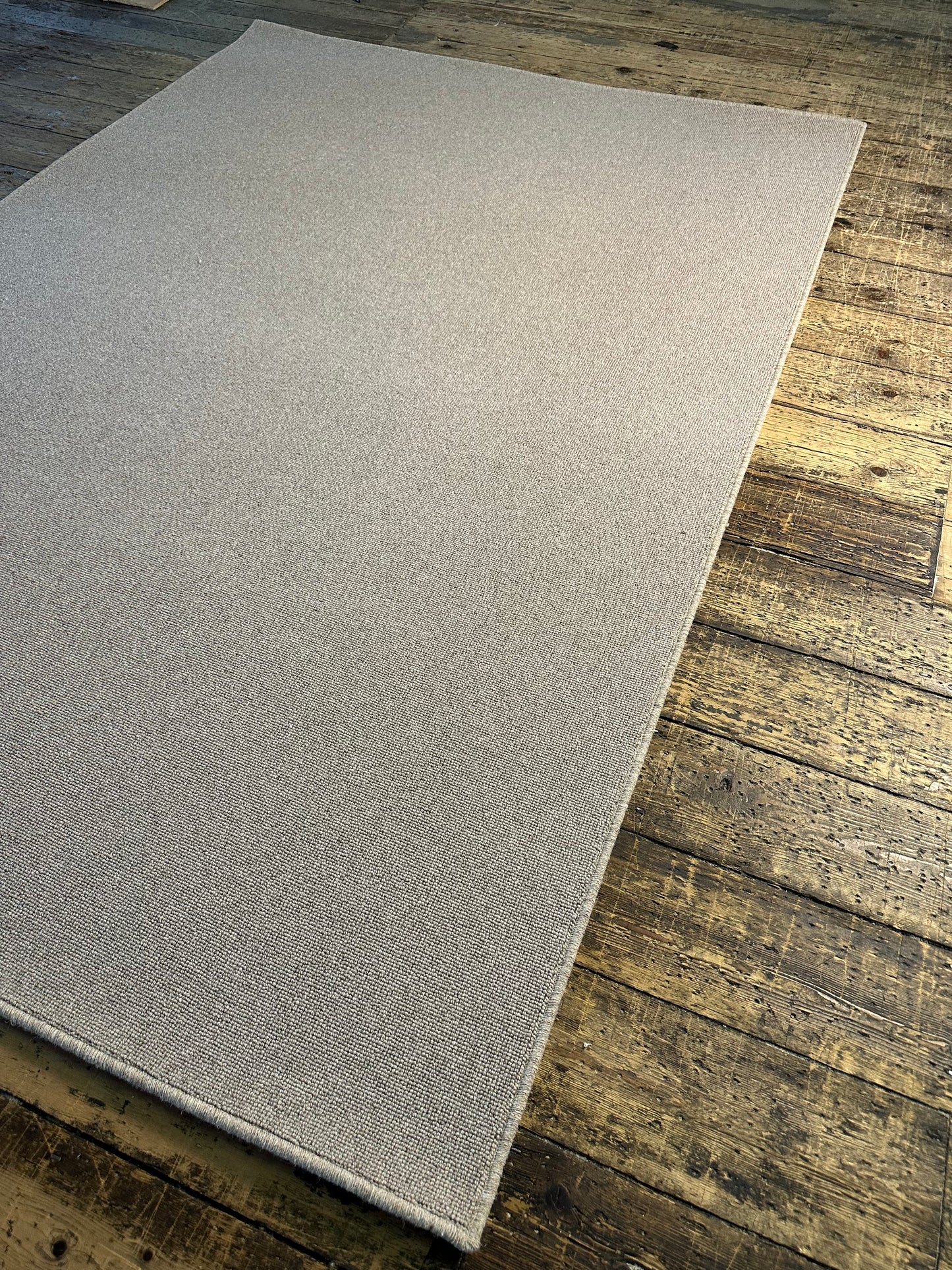 Fenwick 100% wool rug 160cm x 230cm