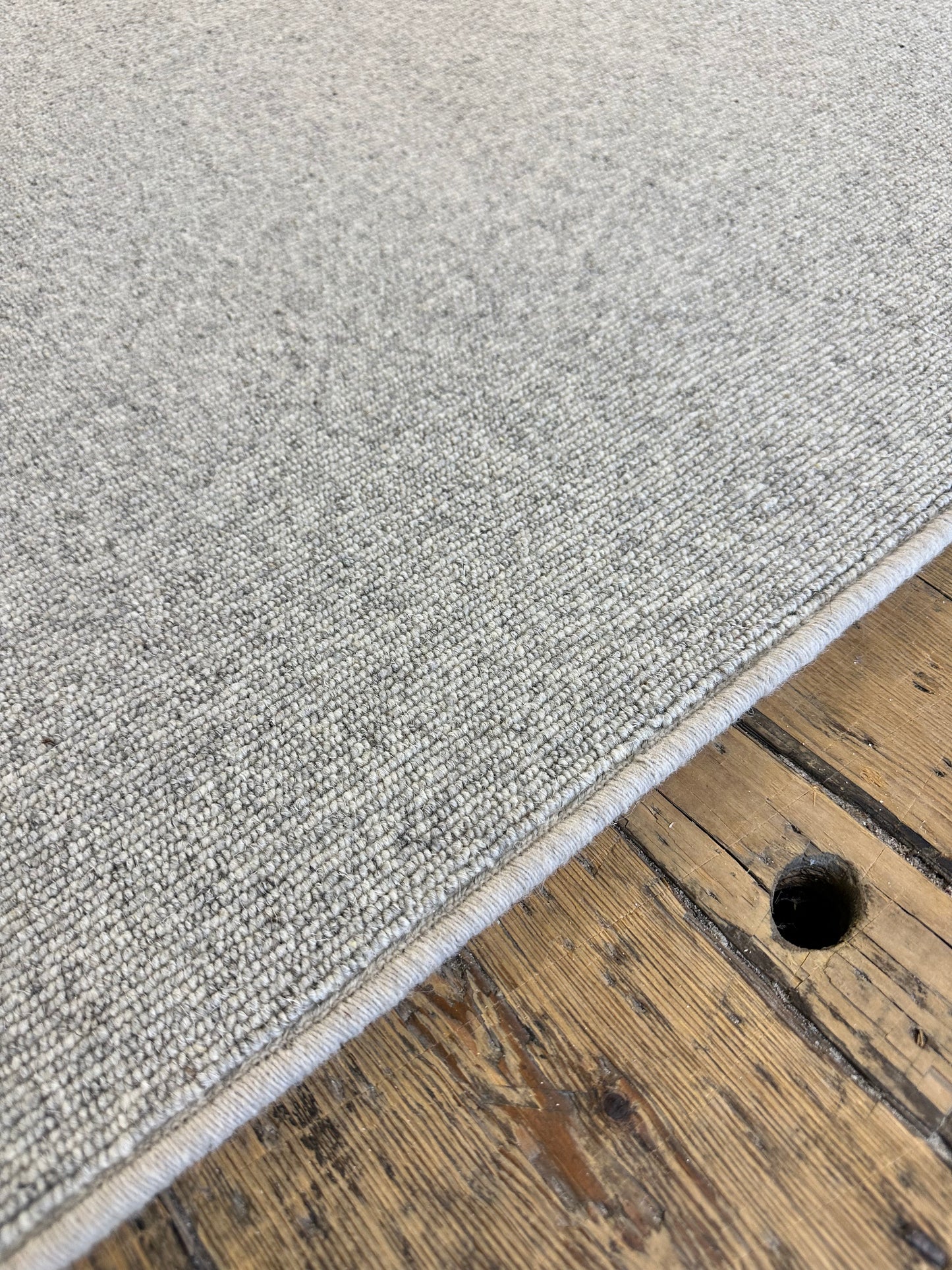 Bone 100% wool rug 189cm x 250cm