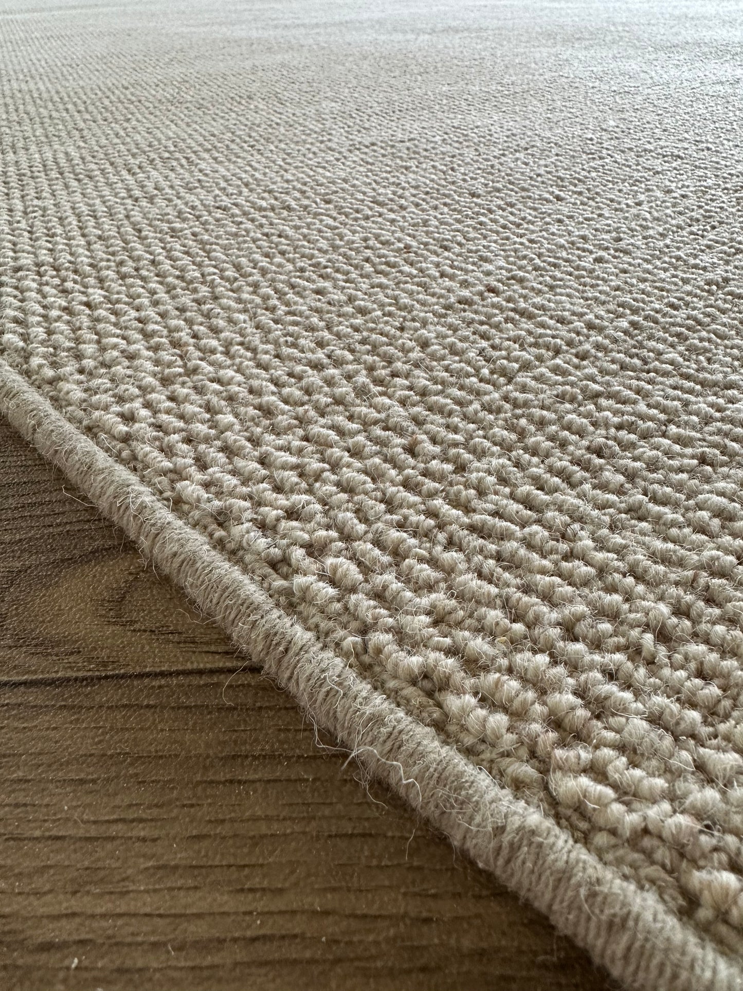 Pine 100% wool rug 188cm x 280cm