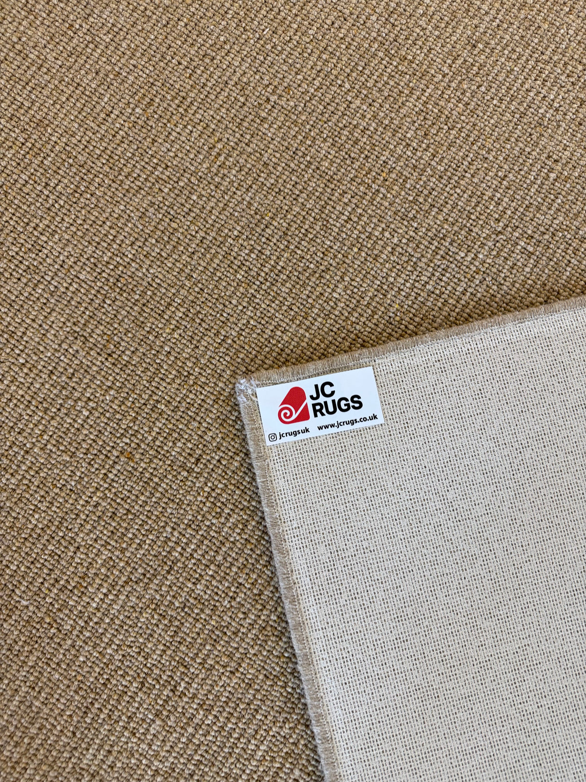 Wild ginger 100% wool rug 273cm x 370cm