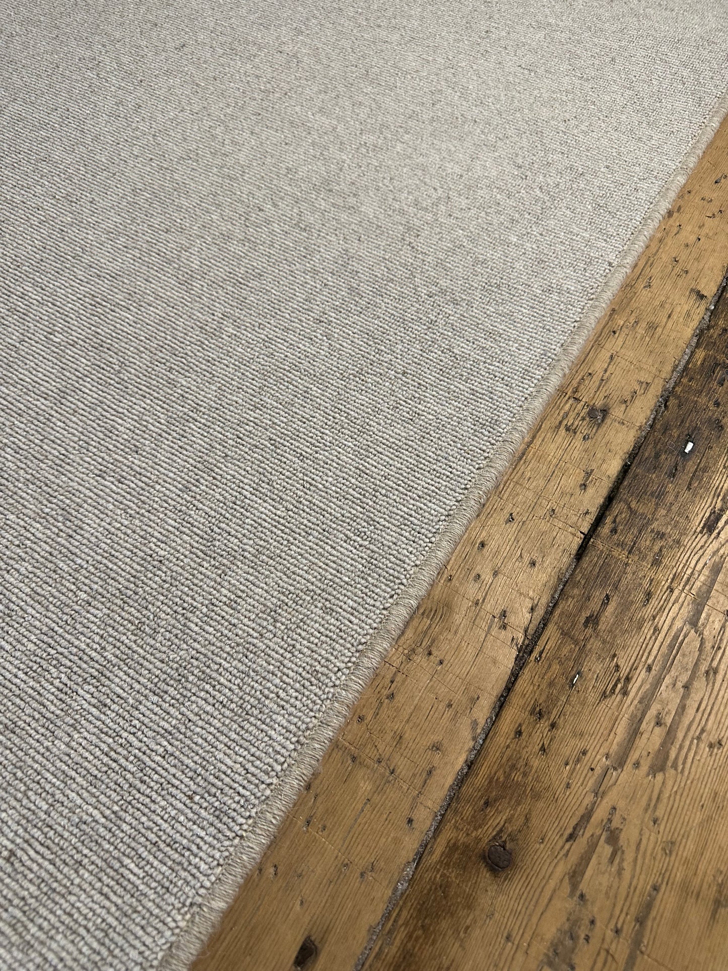 Oatcake 100% wool rug 200cm x 263cm