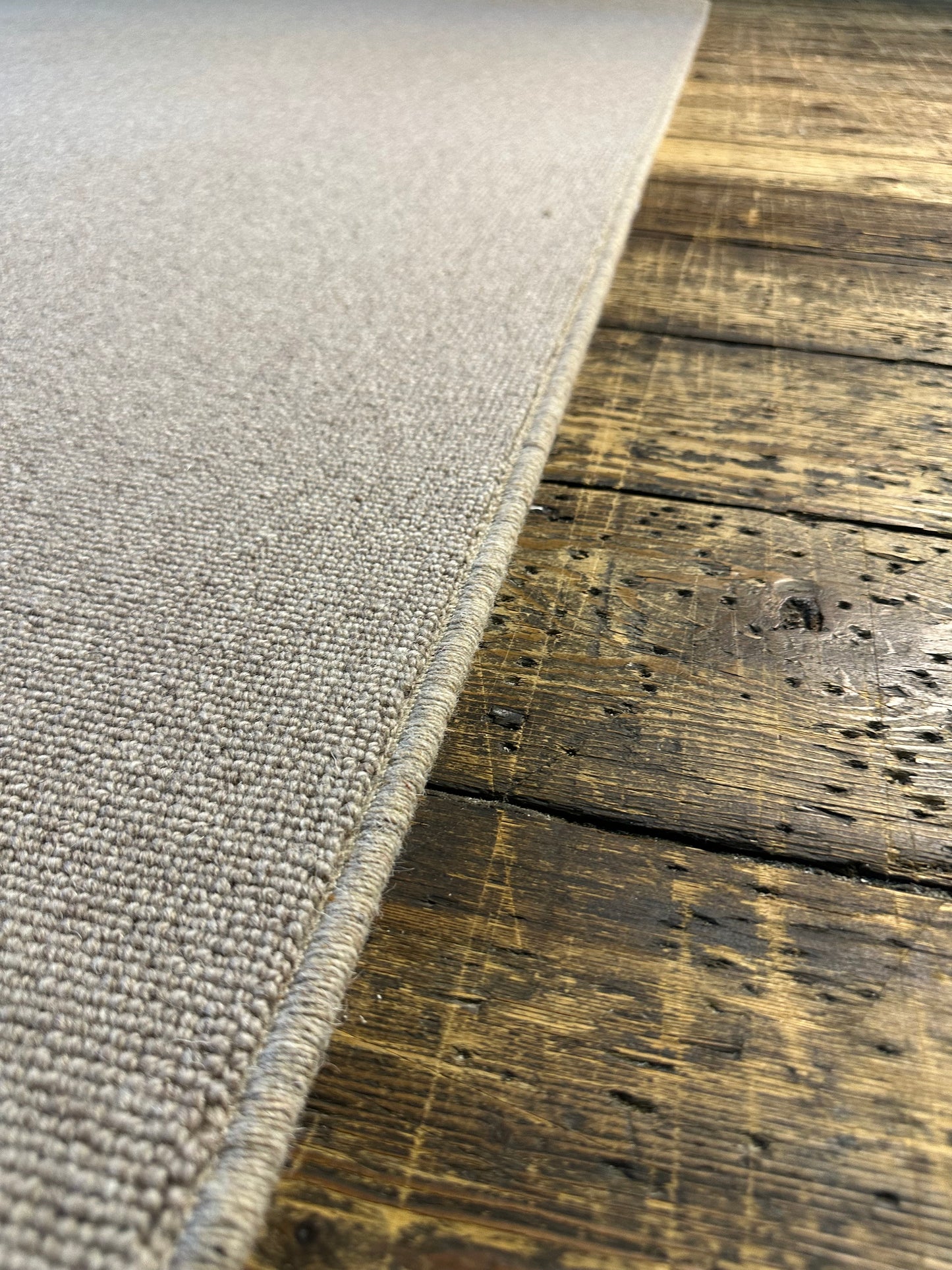 Fenwick 100% wool rug 160cm x 230cm