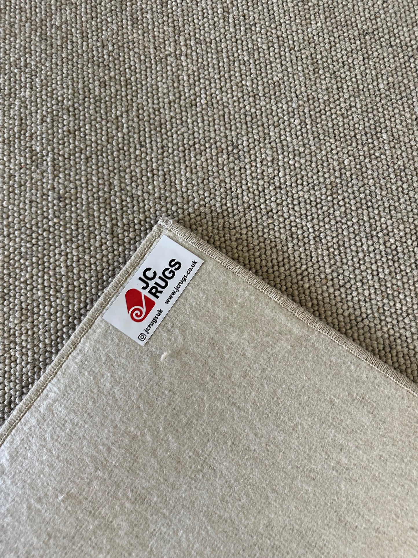 Pumice 100% wool rug 235cm x 328cm