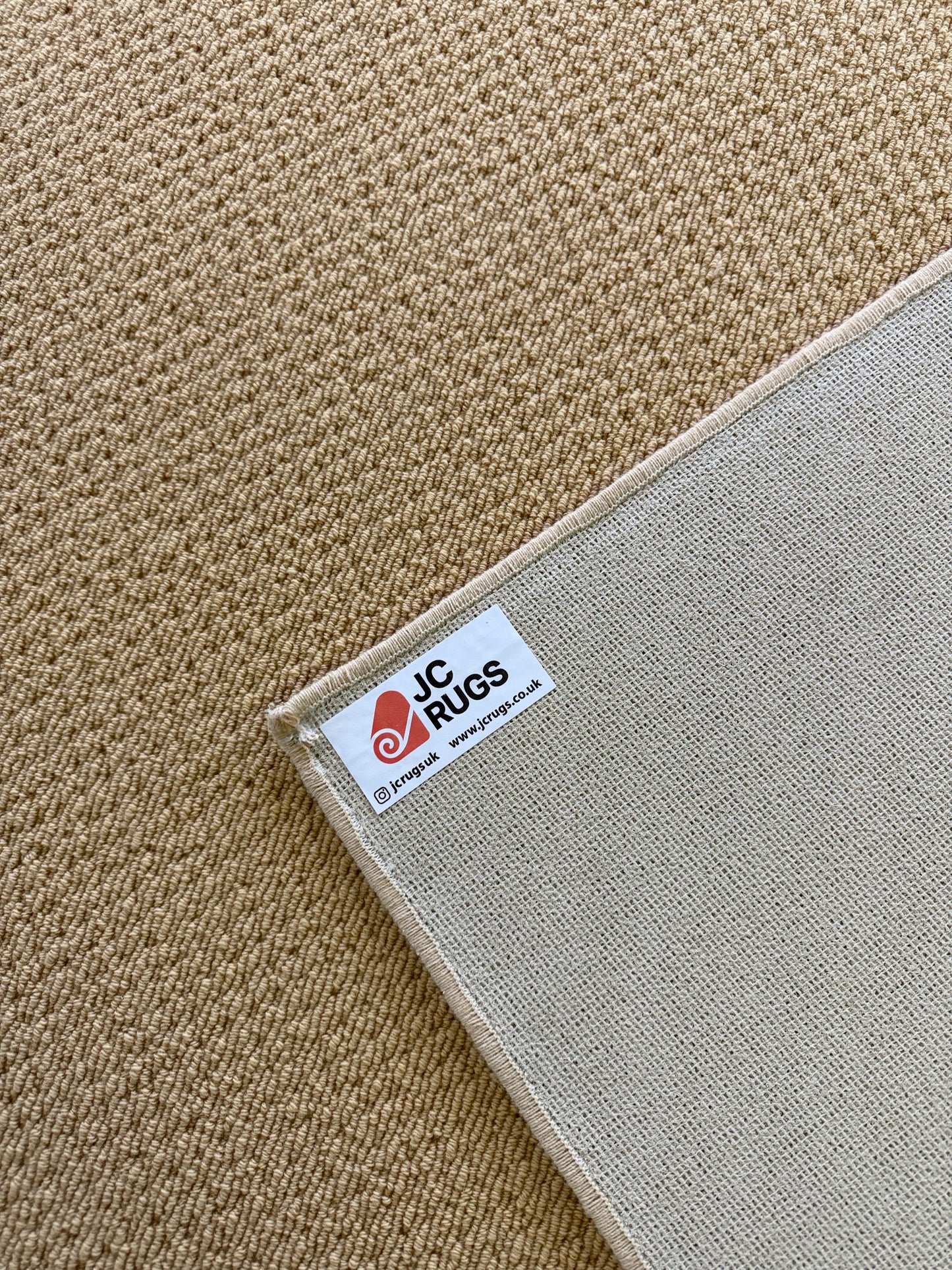 Honeycomb 100% wool rug 276cm x 398cm