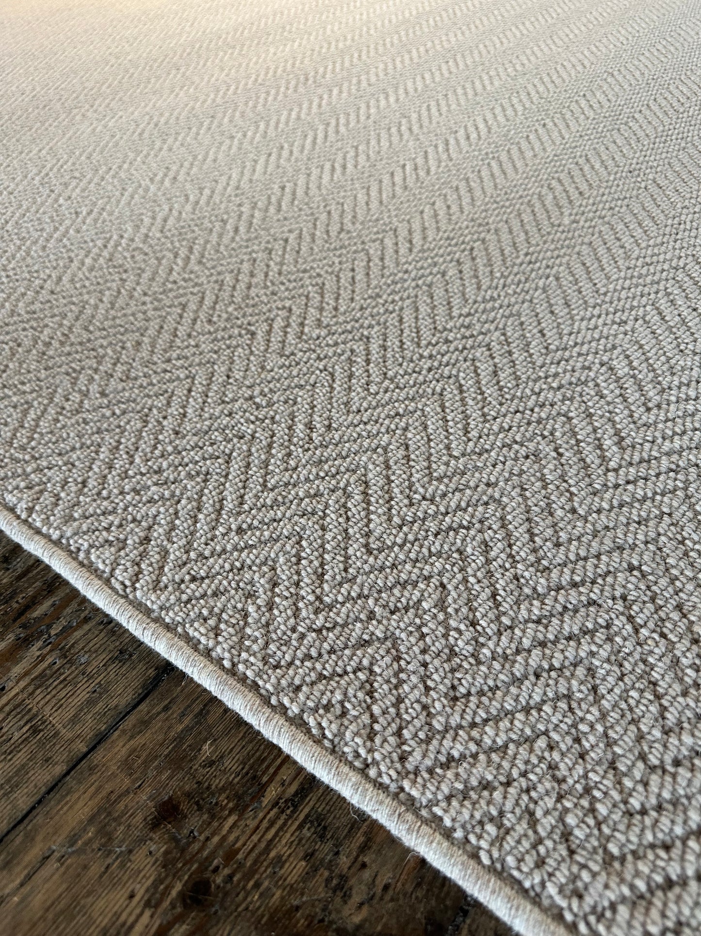 Herringbone 100% wool rug 190cm x 260cm