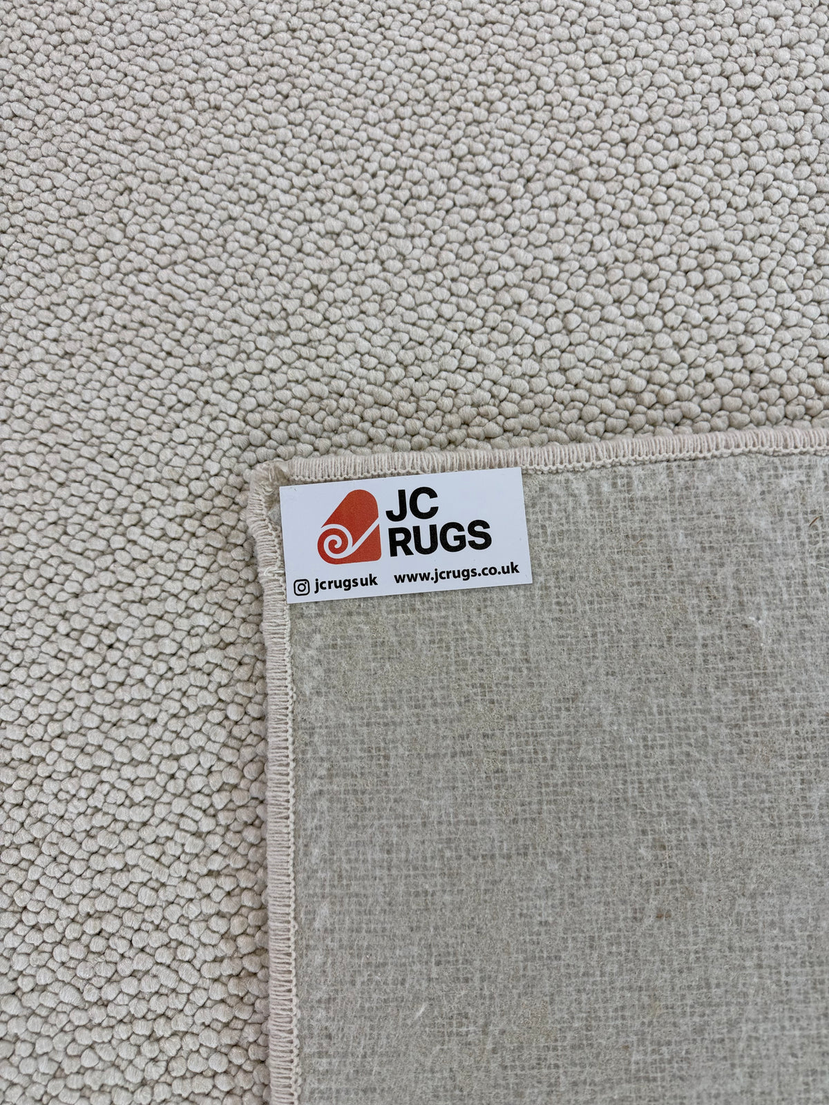 Pearled ivory 100% polypropylene rug 225cm x 357cm