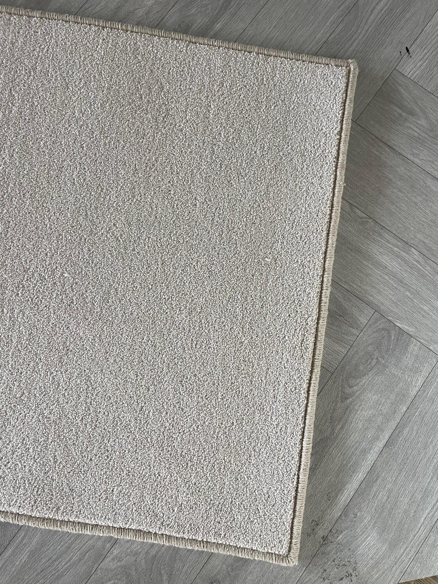 White cream hallway runner 66cm x 211cm