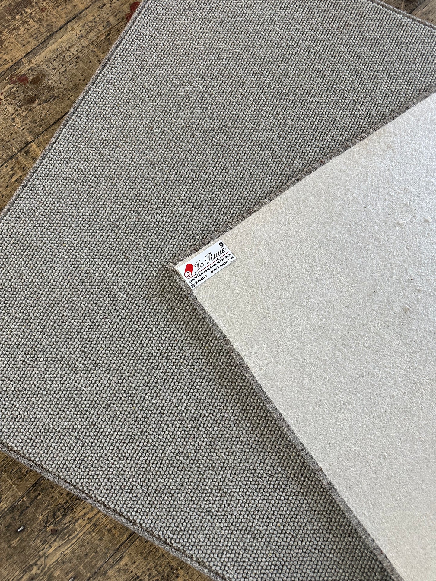 Pewter 100% wool small rug 114cm x 211cm
