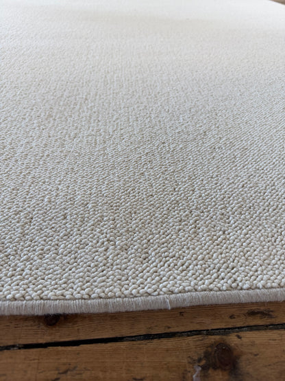 Blanc ivorie 100% wool rug 238cm x 350cm