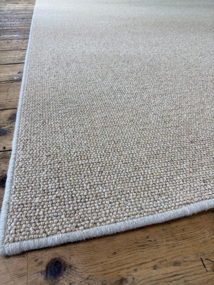 Wheaten 100% wool rug 200cm x 290cm