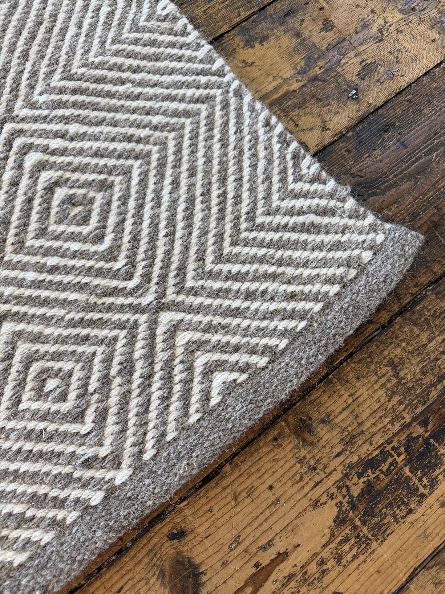 Estelle 100% handwoven wool 160cm x 230cm
