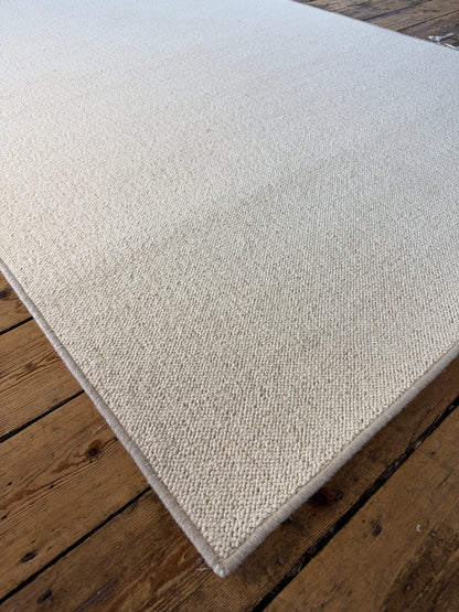 Blanc ivoire 100% wool rug 160cm x 230cm