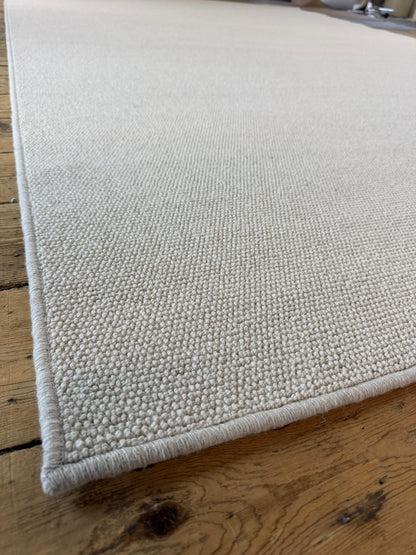 Royal view 100% wool rug 248cm x 368cm