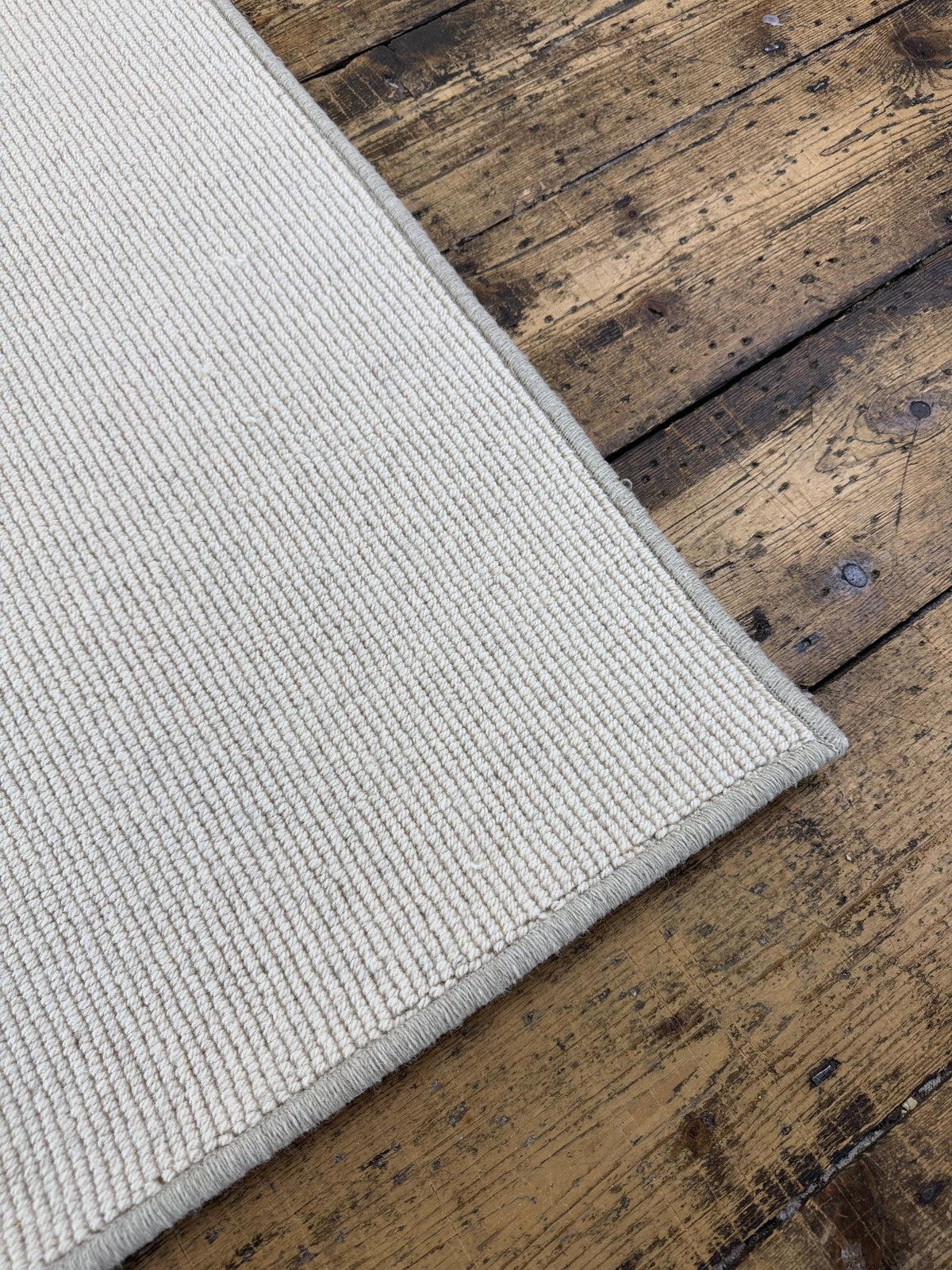 Tawny 100% wool rug 230cm x 230cm