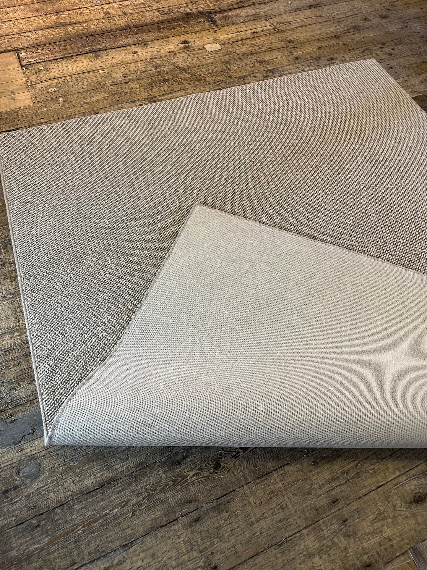 Harvest Crop 100% wool rug 210cm x 265cm