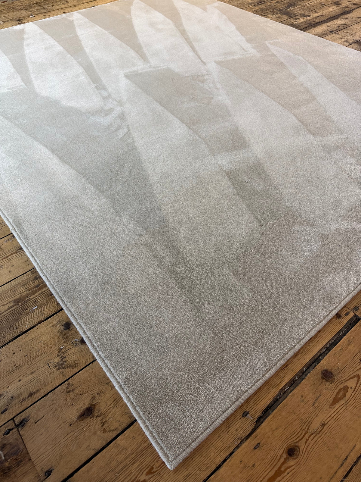 Portland 100% polypropylene rug 200cm x 245cm