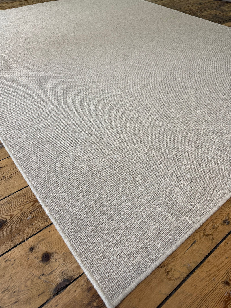 Hessian 100% wool rug 200cm x 250cm