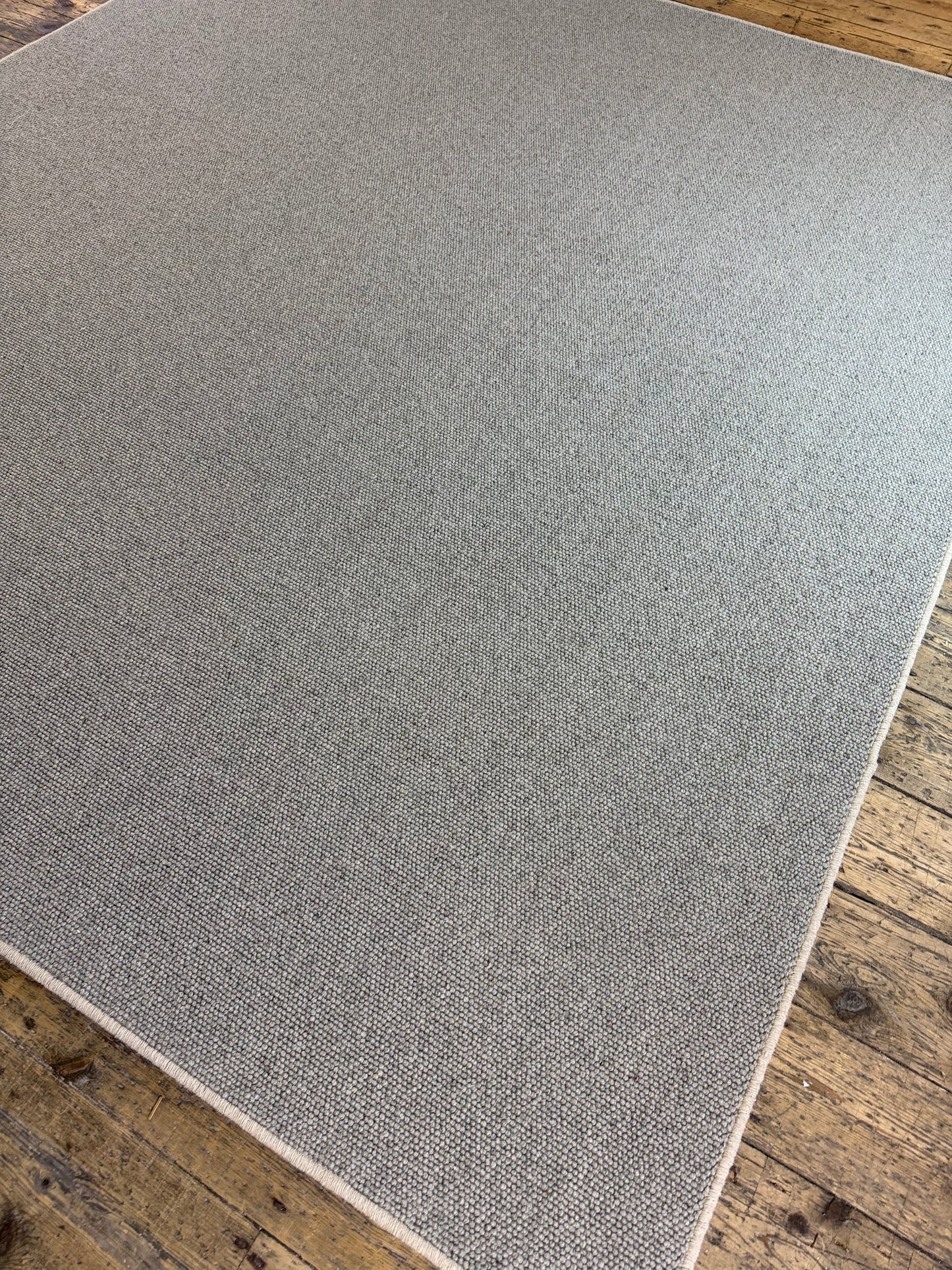 Pewter 100% wool rug 239cm x 273cm