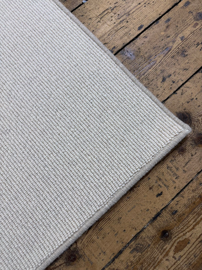 Tawny 100% wool rug 240cm x 340cm