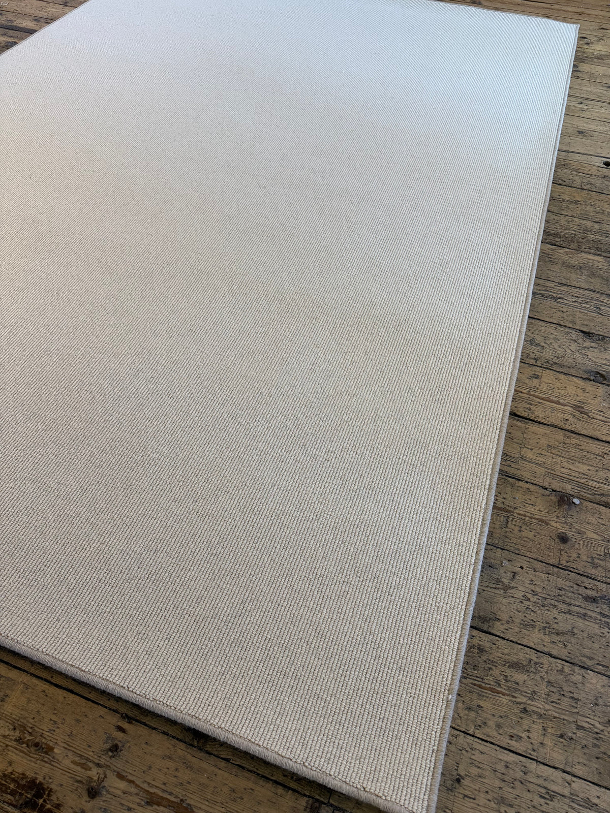 Tawny 100% undyed wool rug 220cm x 320cm