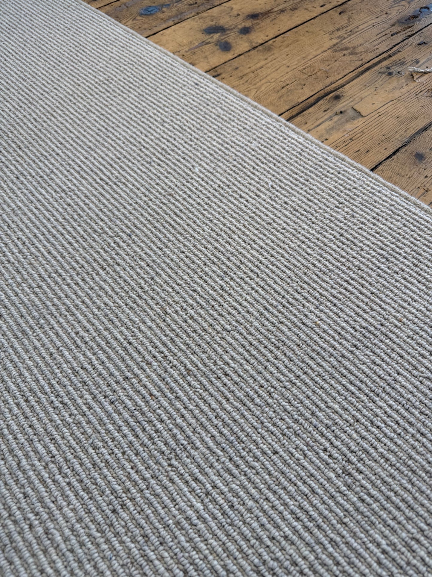Aran 100% wool rug 200cm x 278cm