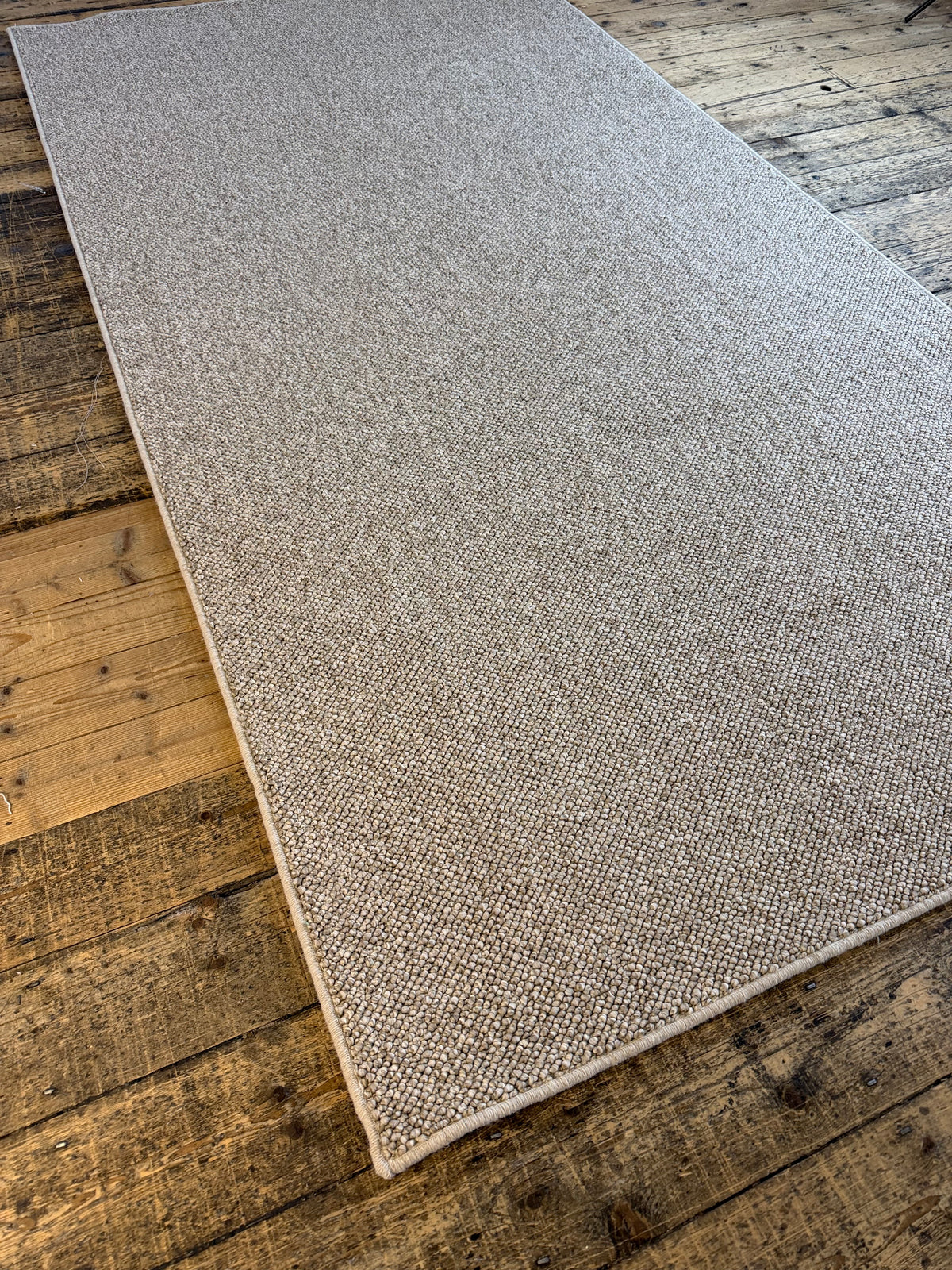 Heirloom 100% polypropylene rug 154cm x 292cm