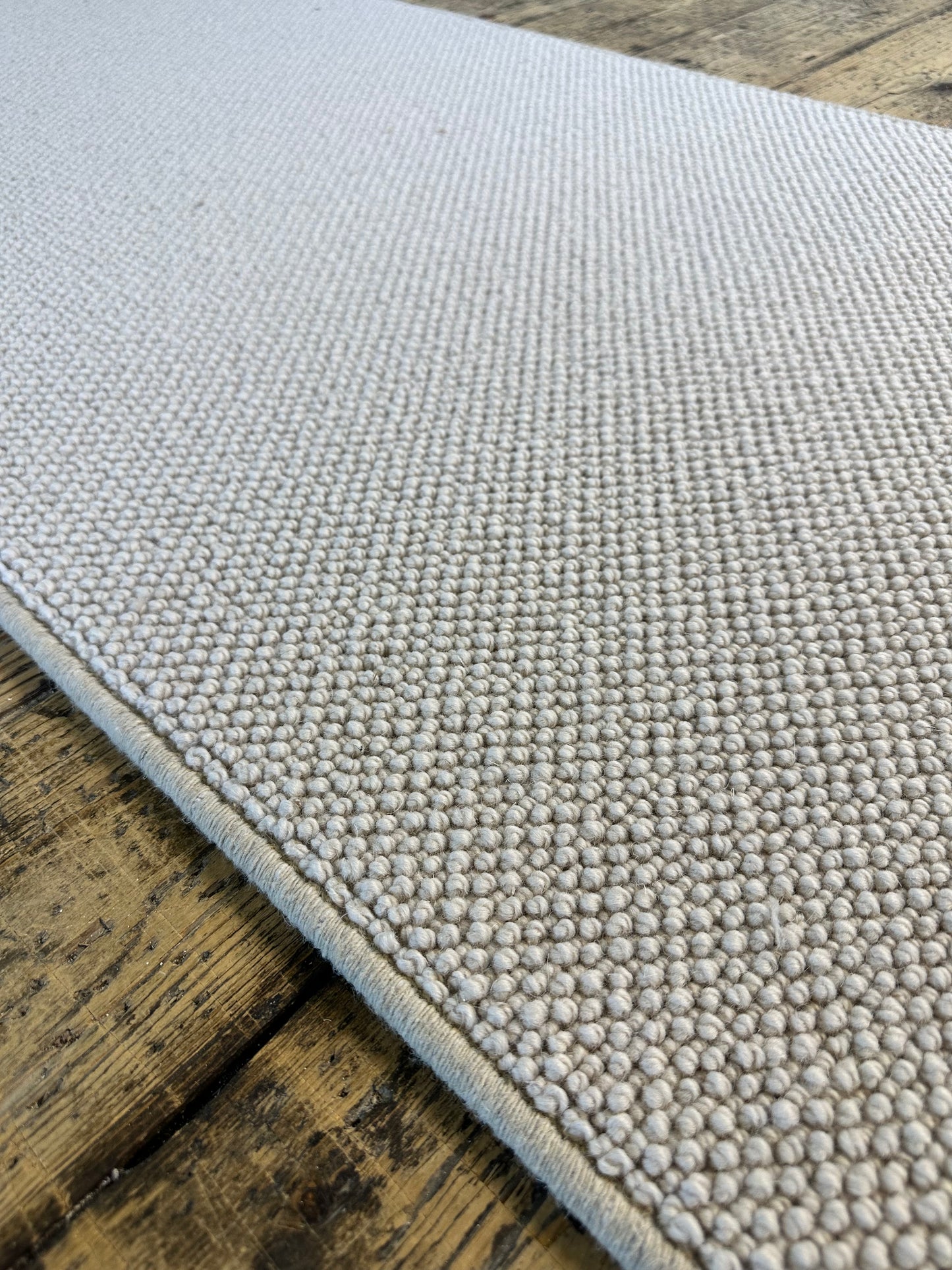 Whisper 100% wool runner 80cm x 272cm