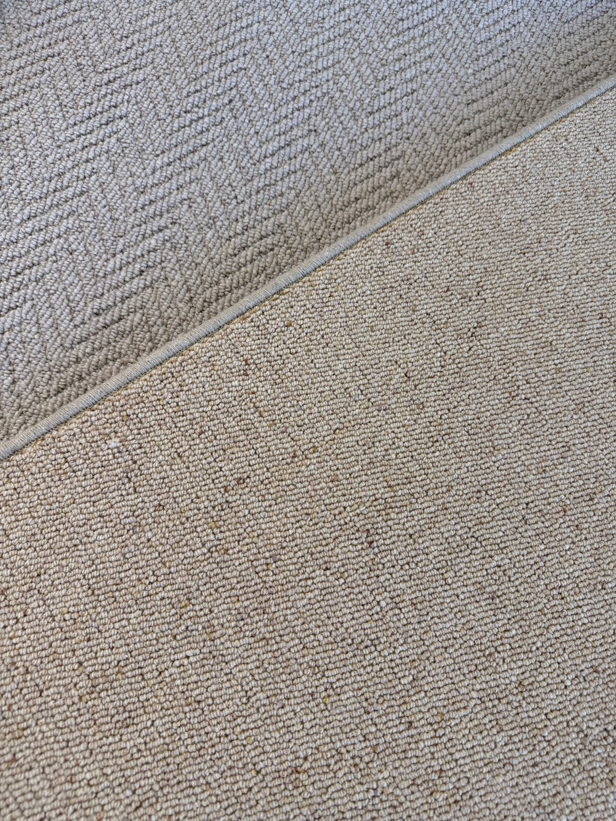 Biscuit 100% wool rug 200cm x 300cm