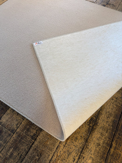 Champagne 100% wool rug 180cm x 280cm