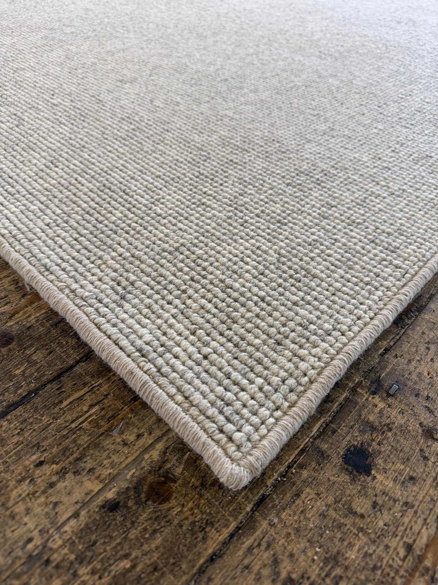 Lunar 100% wool rug 190cm x 313cm