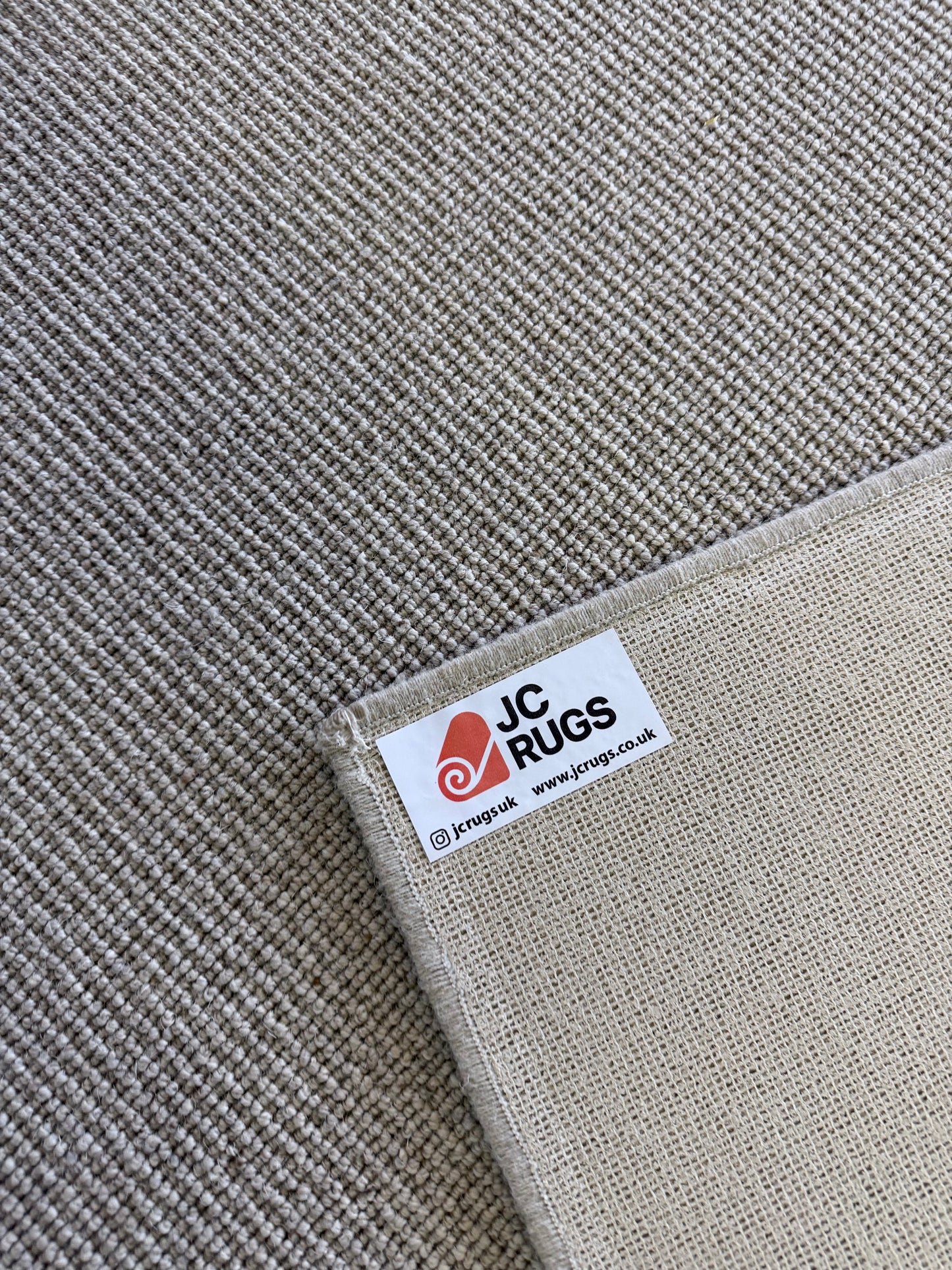 Hessian 100% wool rug 290cm x 400cm