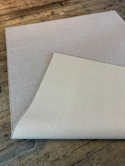 Rustic 100% wool rug 185cm x 276cm