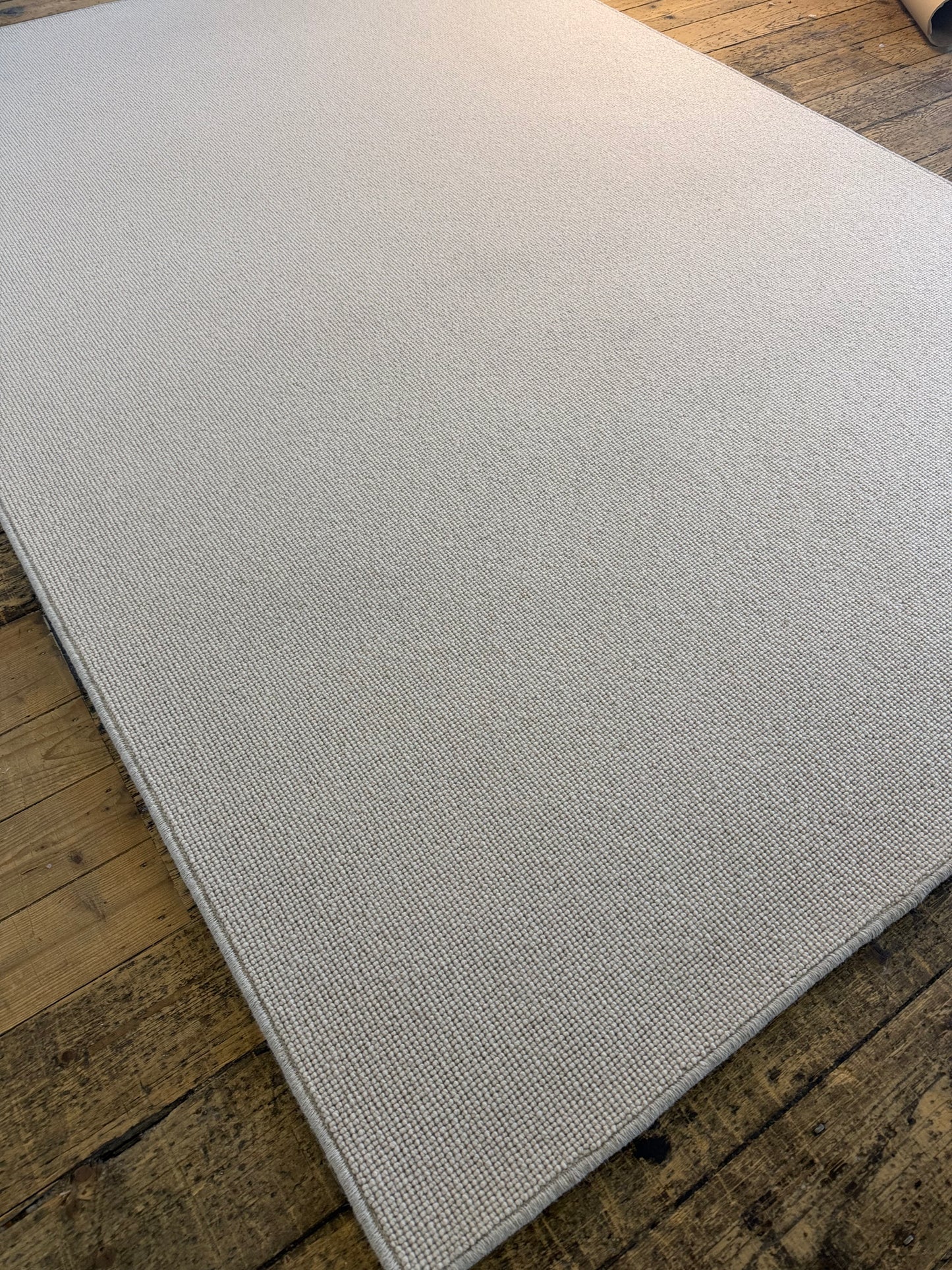 Whisper 100% wool rug 193cm x 290cm