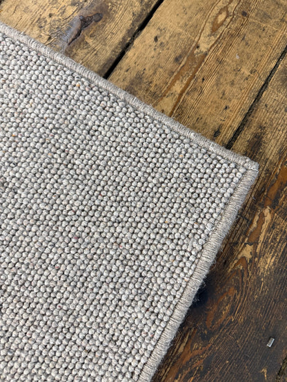 Dapper 100% wool rug 230cm x 330cm