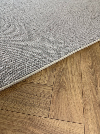 Dapple 100% wool rug 206cm x 305cm