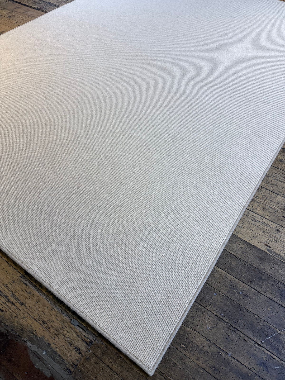 Tawny 100% wool rug 240cm x 340cm